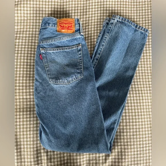 Levi's 501 Straight Leg Jeans with Heart Detail - Picture 2 of 6